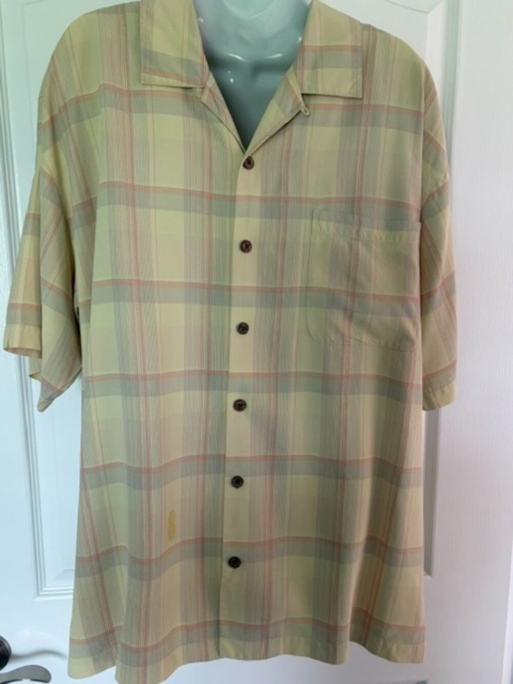 Tommy Bahama Men's 100% Silk Camp Shirt